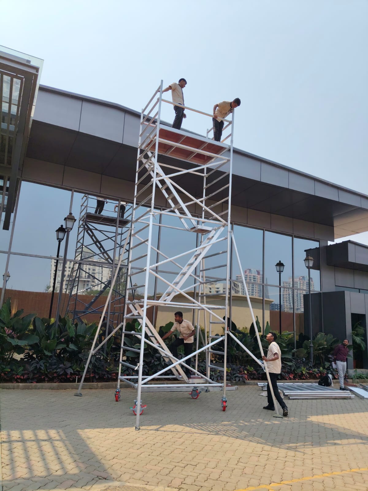 aluminium-scaffolding-ladder