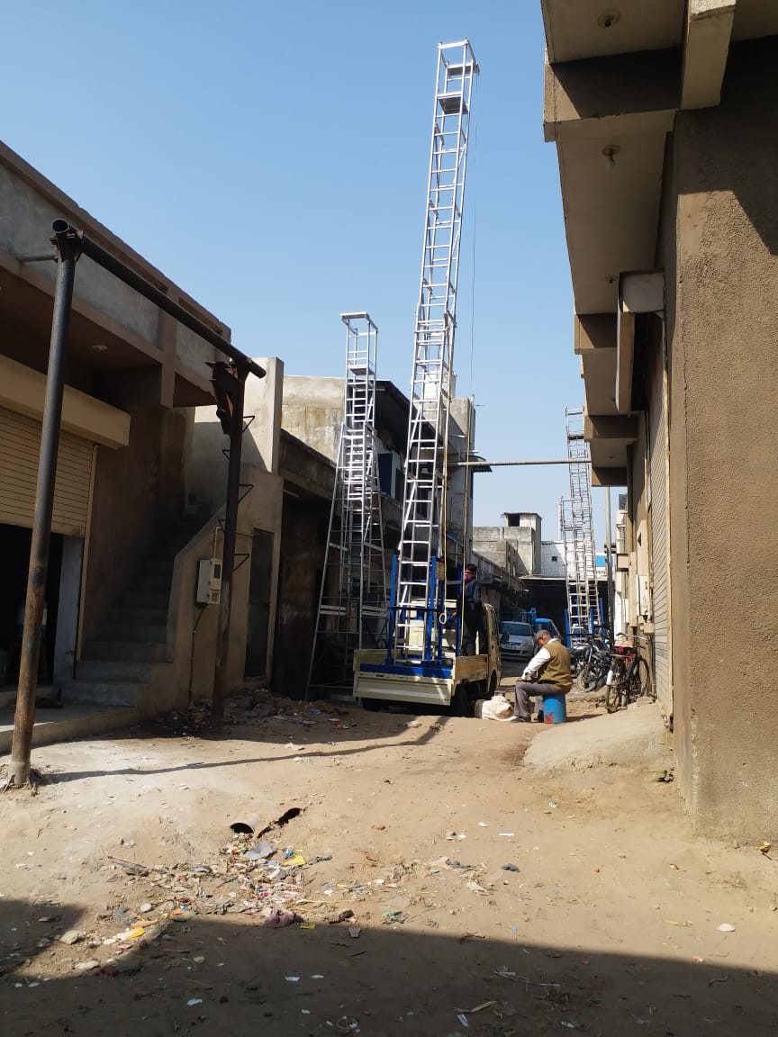Vehicle Mounted Tower Ladder – Working Position